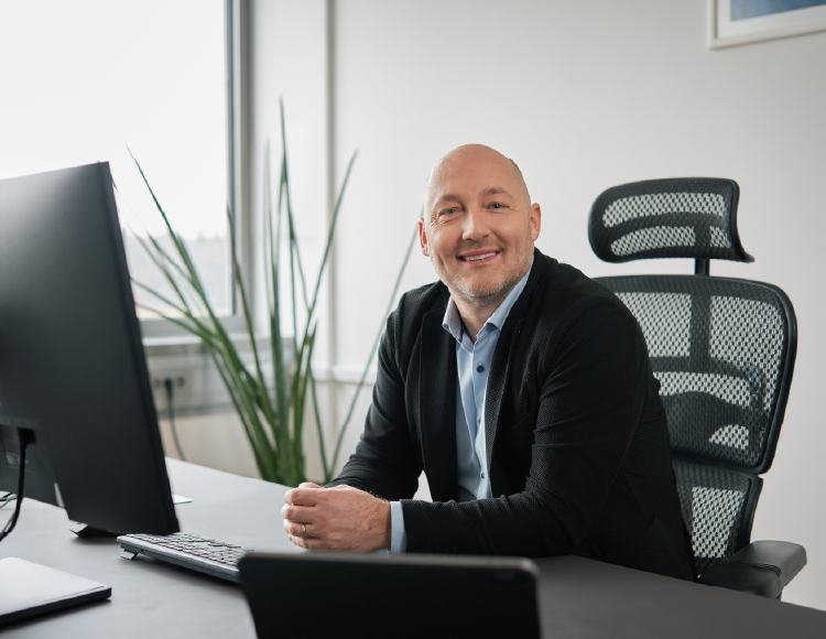 Eine Überraschung für mich sind die Expertise, die das Verantwortungsbewusstsein und der Teamgeist